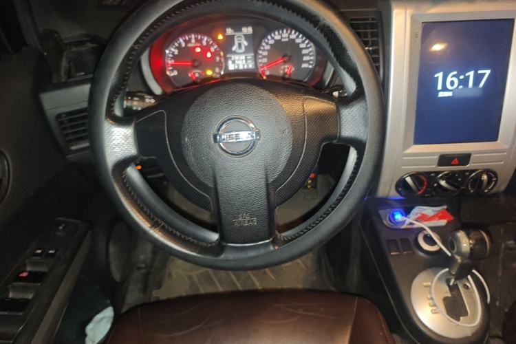Used Nissan X-Trail 2012 2.0L CVT Comfort Edition 4WD Steering Wheel