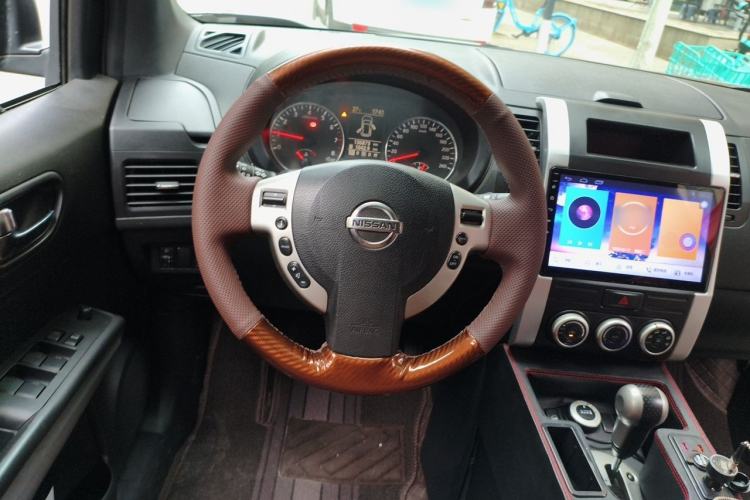 Used Nissan X-Trail 2012 2.5L CVT Luxury Edition 4WD Steering Wheel