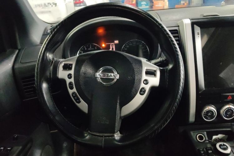 Used Nissan X-Trail 2012 2.5L CVT Luxury Edition 4WD Steering Wheel