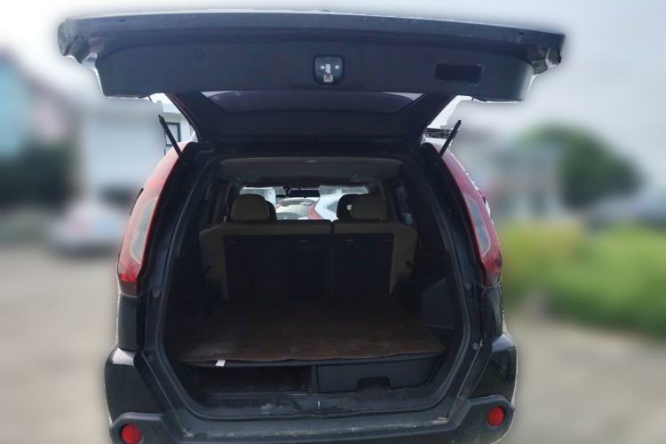 Used Nissan X-Trail 2012 2.5L CVT Luxury Edition 4WD Trunk