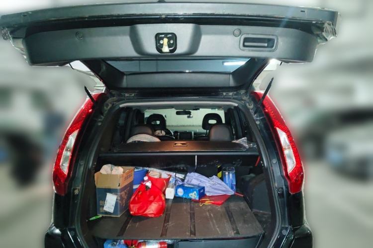 Used Nissan X-Trail 2012 2.5L CVT Luxury Edition 4WD Trunk