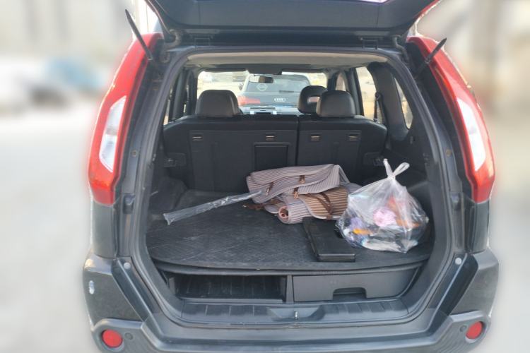 Used Nissan X-Trail 2012 2.5L CVT Luxury Edition 4WD Trunk