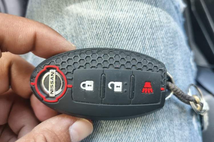 Used Nissan X-Trail 2012 2.5L CVT Luxury Edition 4WD Vehicle Key