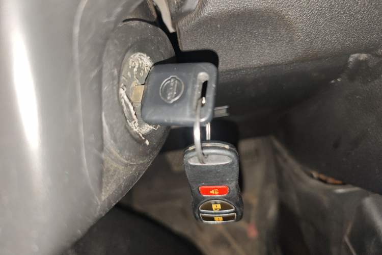 Used Nissan X-Trail 2012 2.0L CVT Comfort Edition 4WD Vehicle Key
