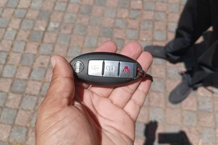 Used Nissan X-Trail 2012 2.5L CVT Luxury Edition 4WD Vehicle Key