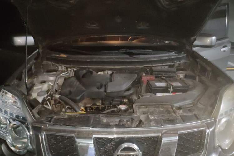 Used Nissan X-Trail 2012 2.5L CVT Luxury Edition 4WD Engine Bay