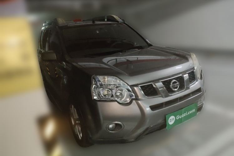 Used Nissan X-Trail 2012 2.5L CVT Luxury Edition 4WD Front Right 45 Deg