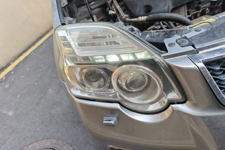 Used Nissan X-Trail 2012 2.5L CVT Flagship Edition 4WD Right Front Headlight