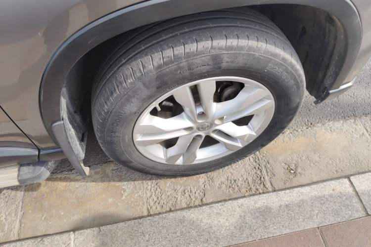 Used Nissan X-Trail 2012 2.5L CVT Luxury Edition 4WD Right Front Wheel Hub