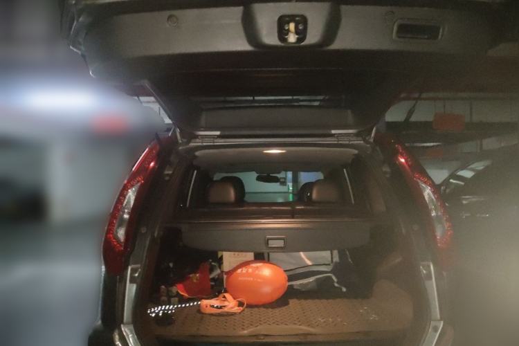 Used Nissan X-Trail 2012 2.5L CVT Luxury Edition 4WD Trunk