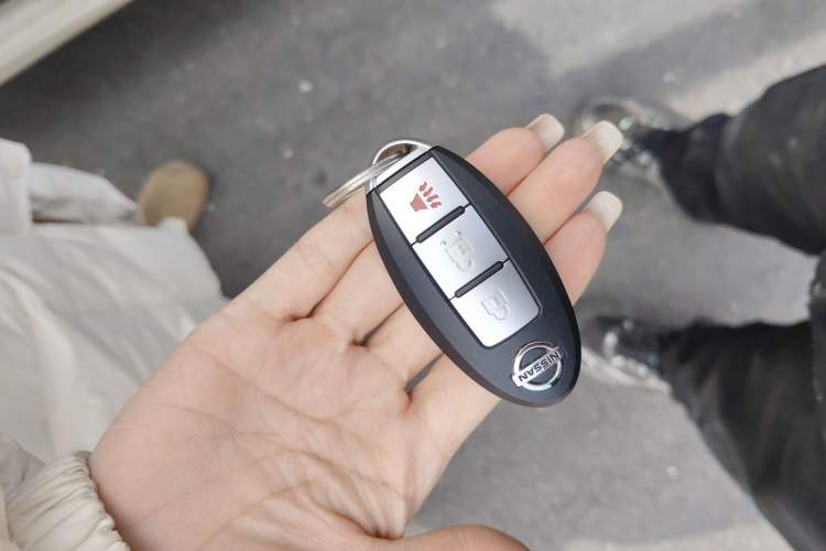 Used Nissan X-Trail 2012 2.5L CVT Luxury Edition 4WD Vehicle Key