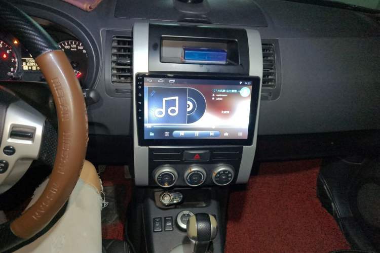 Used Nissan X-Trail 2012 2.5L CVT Luxury Edition 4WD Audio And AC Panel