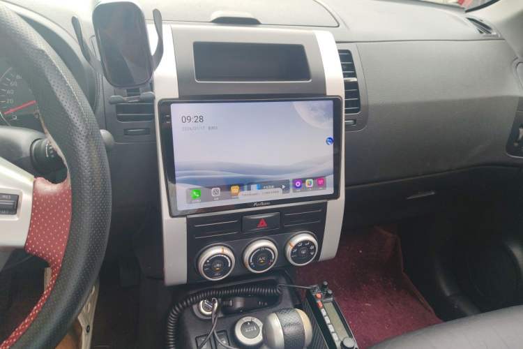 Used Nissan X-Trail 2012 2.5L CVT Luxury Edition 4WD Audio And AC Panel