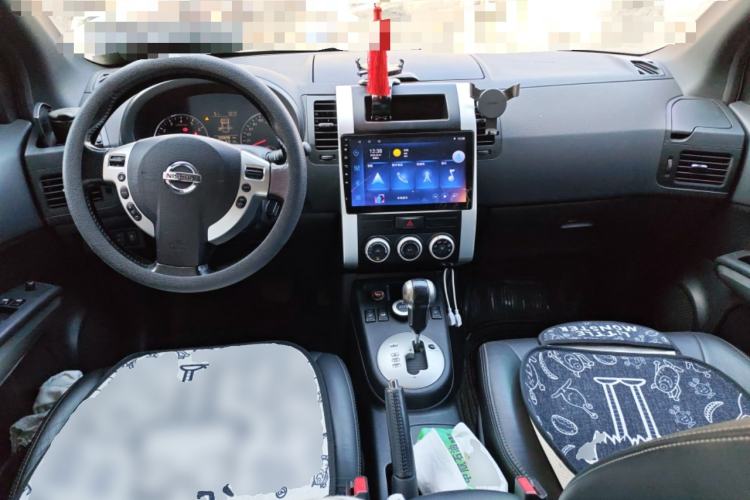 Used Nissan X-Trail 2012 2.5L CVT Luxury Edition 4WD Center Console