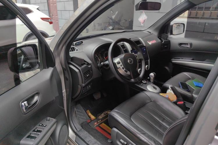 Used Nissan X-Trail 2012 2.5L CVT Luxury Edition 4WD Driver Seat