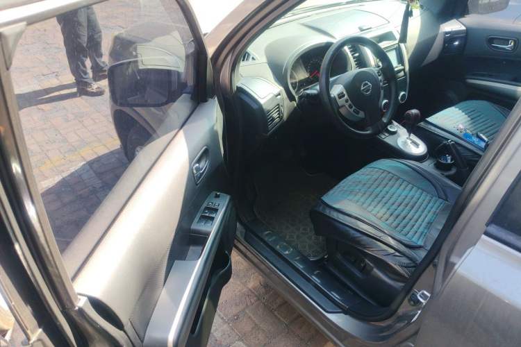 Used Nissan X-Trail 2012 2.5L CVT Luxury Edition 4WD Driver Seat