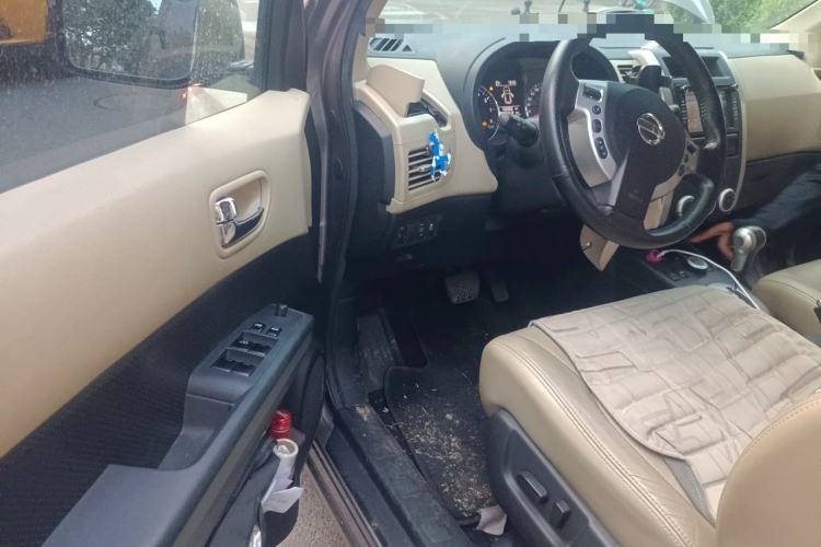 Used Nissan X-Trail 2012 2.5L CVT Luxury Edition 4WD Driver Seat
