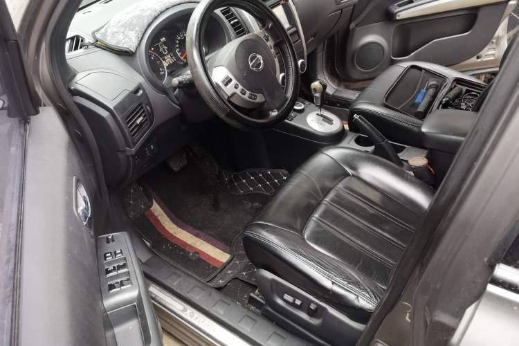 Used Nissan X-Trail 2012 2.5L CVT Luxury Edition 4WD Driver Seat