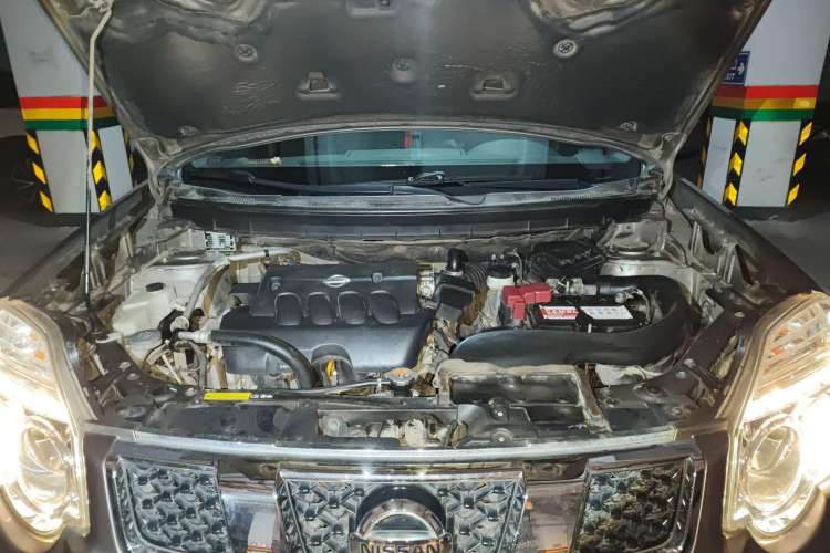 Used Nissan X-Trail 2012 2.0L Manual Comfort Edition 4WD Engine Bay