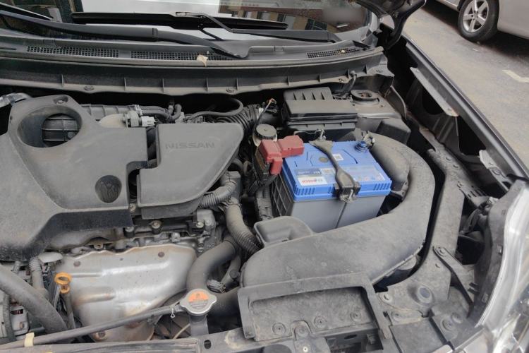Used Nissan X-Trail 2012 2.5L CVT Luxury Edition 4WD Engine Bay Left