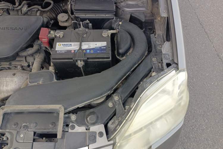 Used Nissan X-Trail 2012 2.5L CVT Luxury Edition 4WD Engine Bay Left
