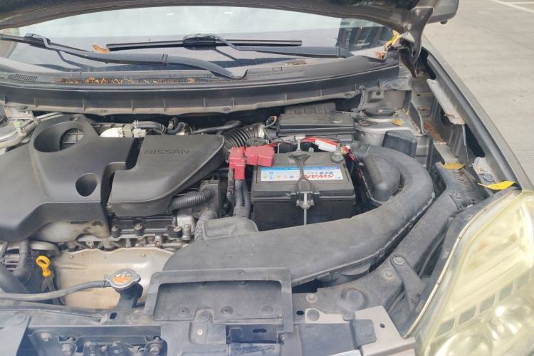 Used Nissan X-Trail 2012 2.5L CVT Luxury Edition 4WD Engine Bay Left