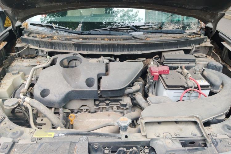 Used Nissan X-Trail 2012 2.5L CVT Luxury Edition 4WD Engine Bay
