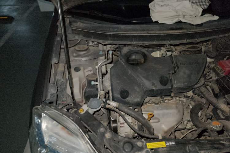 Used Nissan X-Trail 2012 2.5L CVT Luxury Edition 4WD Engine Bay Right