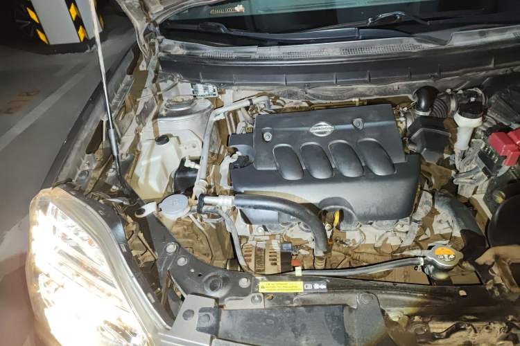 Used Nissan X-Trail 2012 2.0L Manual Comfort Edition 4WD Engine Bay Right