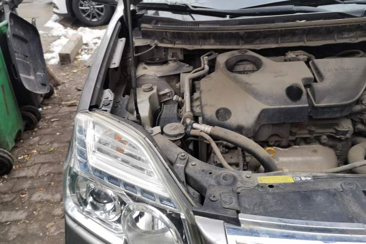 Used Nissan X-Trail 2012 2.5L CVT Luxury Edition 4WD Engine Bay Right