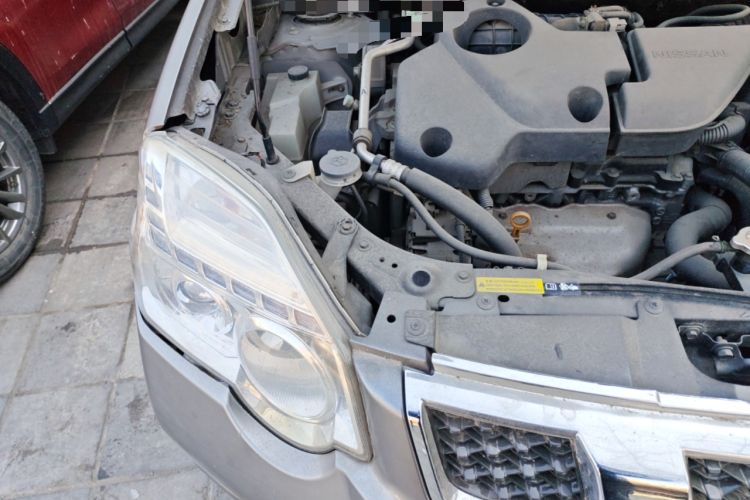 Used Nissan X-Trail 2012 2.5L CVT Luxury Edition 4WD Engine Bay Right