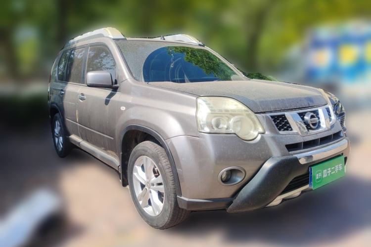 Used Nissan X-Trail 2012 2.5L CVT Luxury Edition 4WD Front Right 45 Deg