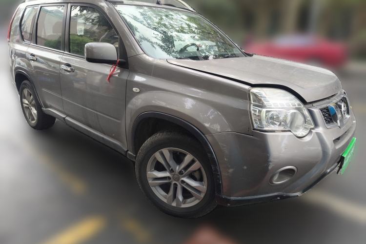 Used Nissan X-Trail 2012 2.5L CVT Luxury Edition 4WD Front Right 45 Deg