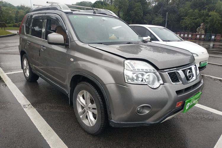 Used Nissan X-Trail 2012 2.5L Manual Luxury Edition 4WD Front Right 45 Deg