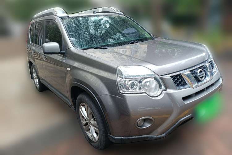 Used Nissan X-Trail 2012 2.5L Manual Luxury Edition 4WD Front Right 45 Deg