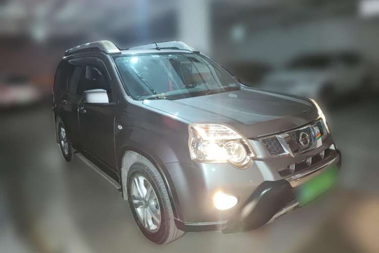 Used Nissan X-Trail 2012 2.0L Manual Comfort Edition 4WD Front Right 45 Deg