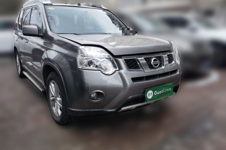 Used Nissan X-Trail 2012 2.5L CVT Luxury Edition 4WD Front Right 45 Deg