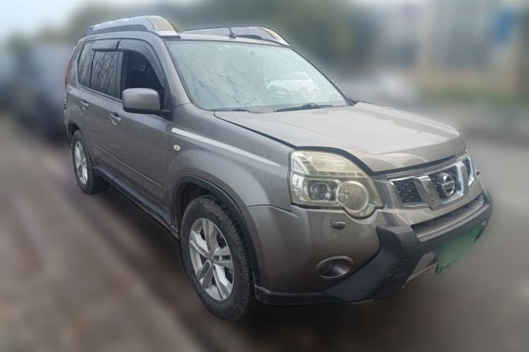 Used Nissan X-Trail 2012 2.5L CVT Flagship Edition 4WD Front Right 45 Deg