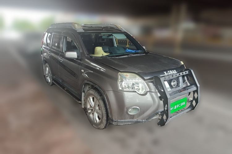 Used Nissan X-Trail 2012 2.5L CVT Luxury Edition 4WD Front Right 45 Deg