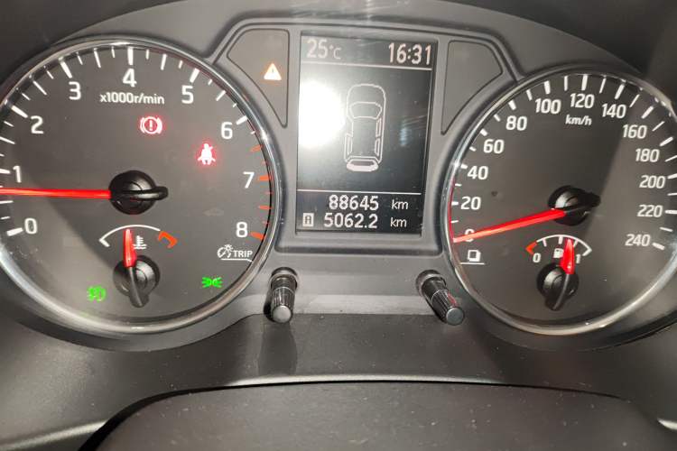 Used Nissan X-Trail 2012 2.0L Manual Comfort Edition 4WD Instrument Cluster