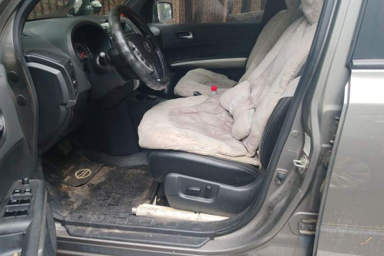 Used Nissan X-Trail 2012 2.5L CVT Luxury Edition 4WD Left Front Seat