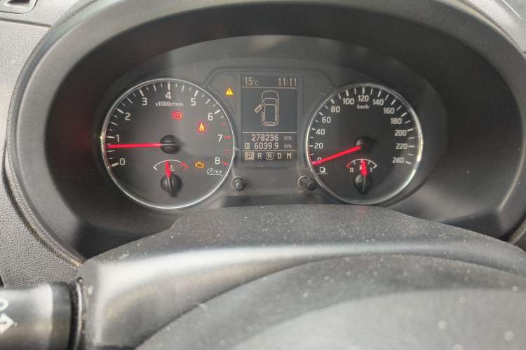 Used Nissan X-Trail 2012 2.5L CVT Luxury Edition 4WD Odometer Close Up