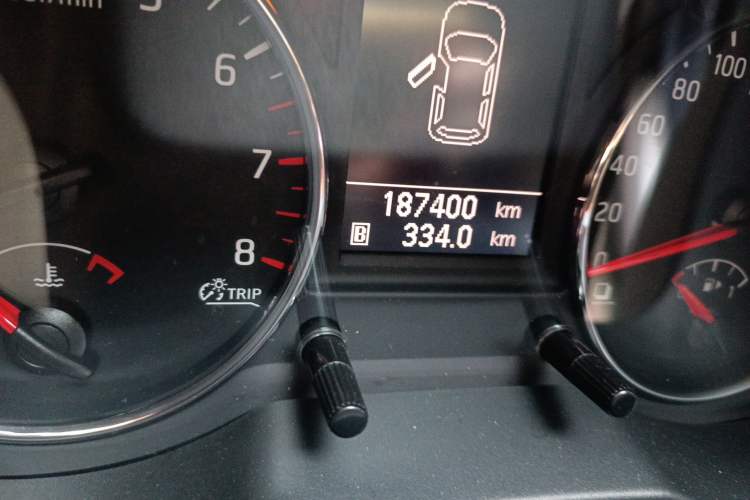 Used Nissan X-Trail 2012 2.5L Manual Luxury Edition 4WD Odometer Close Up