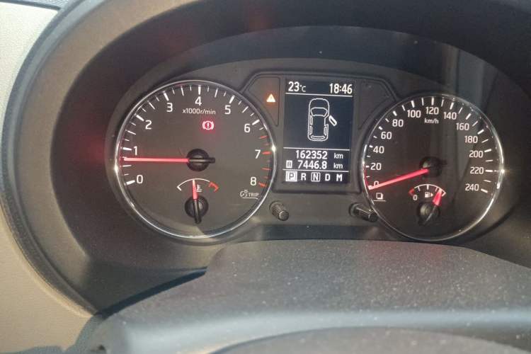 Used Nissan X-Trail 2012 2.5L CVT Luxury Edition 4WD Odometer Close Up