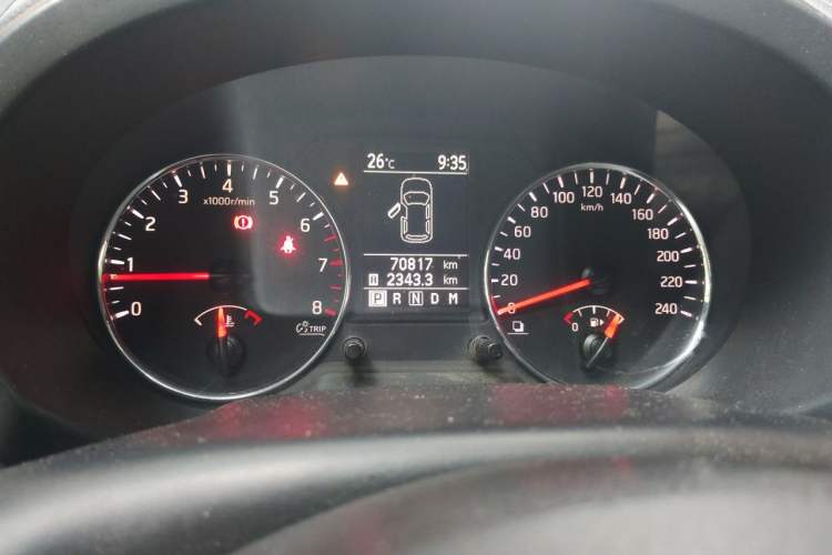 Used Nissan X-Trail 2012 2.5L CVT Luxury Edition 4WD Odometer Close Up