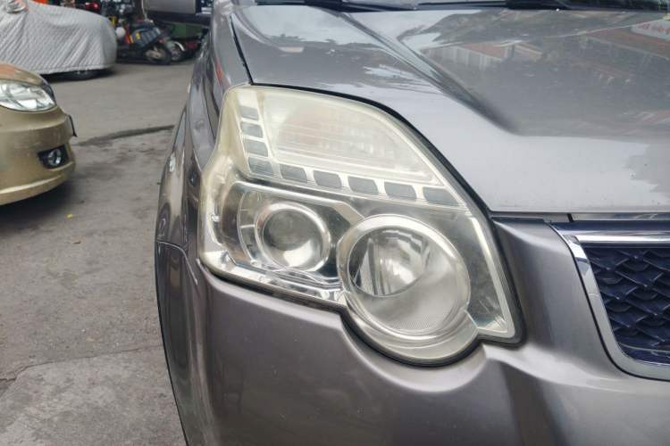 Used Nissan X-Trail 2012 2.5L CVT Luxury Edition 4WD Right Front Headlight