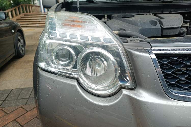 Used Nissan X-Trail 2012 2.5L Manual Luxury Edition 4WD Right Front Headlight