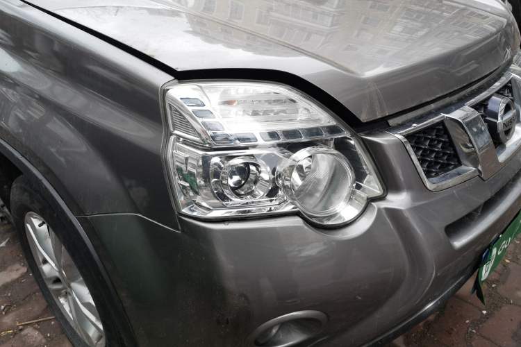 Used Nissan X-Trail 2012 2.5L CVT Luxury Edition 4WD Right Front Headlight