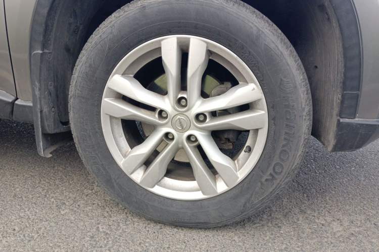 Used Nissan X-Trail 2012 2.5L CVT Luxury Edition 4WD Right Front Wheel Hub