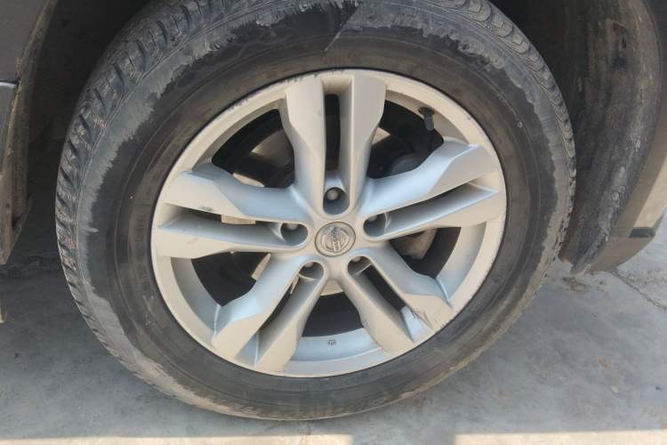 Used Nissan X-Trail 2012 2.0L CVT Comfort Edition 4WD Right Front Wheel Hub